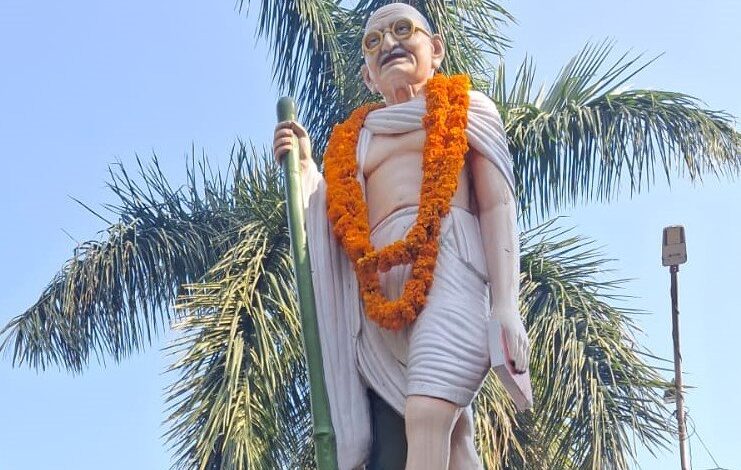 कांग्रेस ने किया विनम्र भाव से राष्ट्रपिता महात्मा गांधी का स्मरण