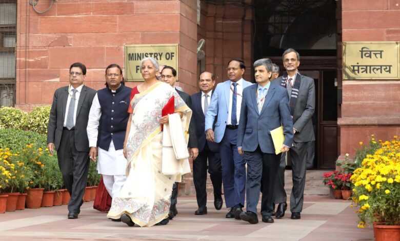 1 लाख रूपए तक प्रति माह की औसत आय पर कोई आय कर नहीं 1 लाख रूपए तक प्रति माह की औसत आय पर कोई आय कर नहीं