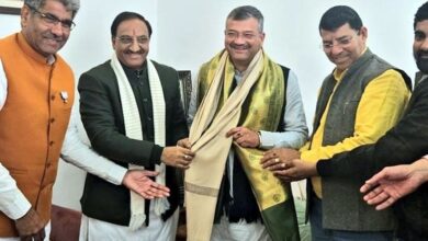 नवनिर्वाचित महापौर ने की पूर्व सीएम से मुलाकात