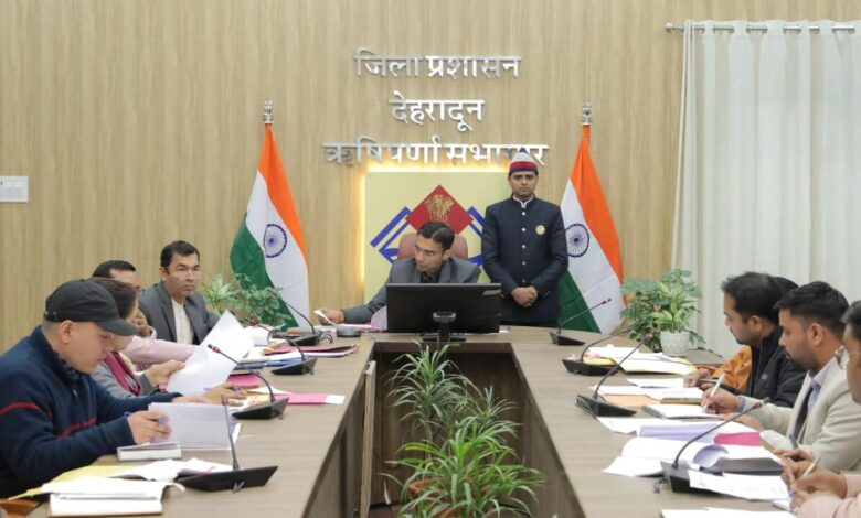 वन पंचायतों को उनके मौलिक अधिकारों से करेंगे संपन्न : डीएम