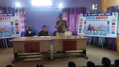 छात्र- छात्राओं के बीच दून पुलिस ने चलाया जागरूकता का पाठ पुलिस ने चलाया जागरूकता अभियान