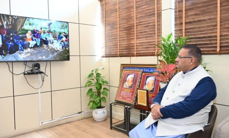 कैबिनेट मंत्री ने सुना प्रधानमंत्री का परीक्षा पे चर्चा कार्यक्रम