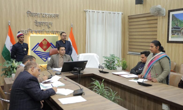 आखिर डीएम ने फिर लिया  जनभावना के पक्ष में सख्त  डिसिजन,