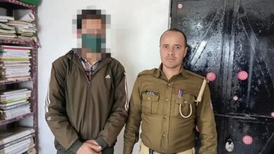 पत्नी से लड़ाई करने वाले को पुलिस ने कराई हवालात की सैर
