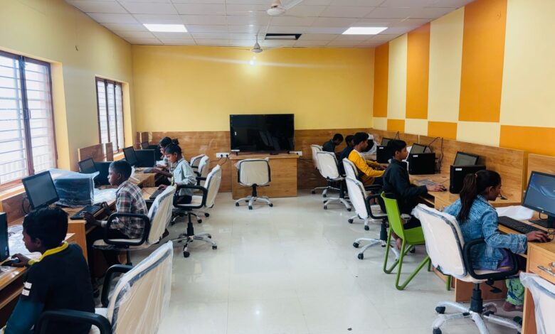 डीएम के प्रयासों से मासूम बचपन को मिल रही दिशा