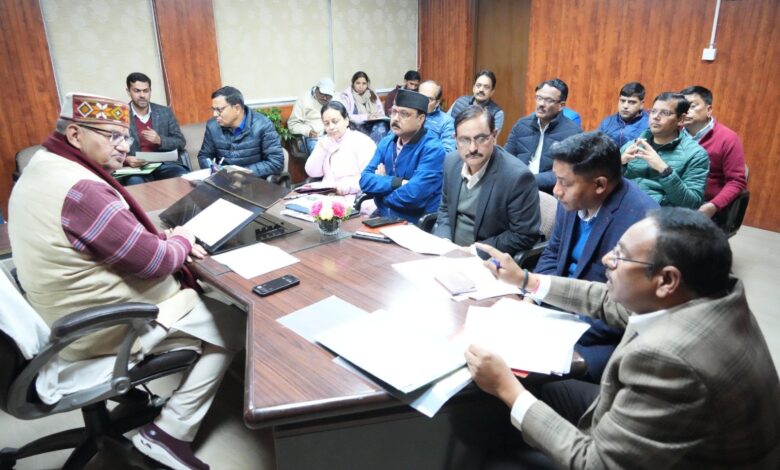 प्रस्तावित सड़कों के संबंध में समीक्षा बैठक आयोजित