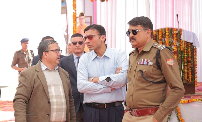 डीएम ने प्लान किया क्षेत्र भ्रमण, जनसुनवाई एवं जन गतिविधियों का बस्ता