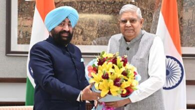 राज्यपाल ने की उपराष्ट्रपति से मुलाकात राज्यपाल ने की उपराष्ट्रपति से मुलाकात