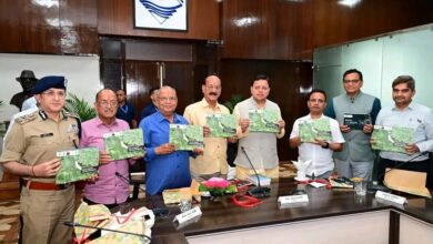 Uttarakhand News: वन्यजीव बोर्ड की बैठक में सीएम धामी का निर्देश: वन संरक्षण के साथ आजीविका से जोड़ें वन संपदा, ईको-टूरिज्म और डिजिटल ट्रैकिंग पर विशेष जोर….