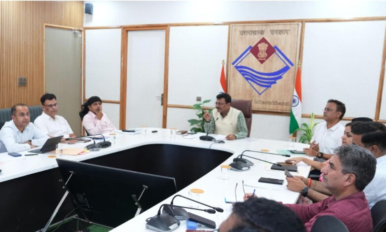 Uttarakhand News: मुख्य सचिव आनन्द बर्द्धन ने सचिव समिति की ली बैठक, सभी कर्मियों की सर्विस बुक डाटा को अपडेट करने के दिए निर्देश…. Uttarakhand News: मुख्य सचिव आनन्द बर्द्धन ने सचिव समिति की ली बैठक, सभी कर्मियों की सर्विस बुक डाटा को अपडेट करने के दिए निर्देश….