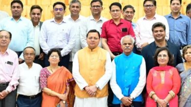 श्री महंत इन्दरेश अस्पताल के वरिष्ठ काॅर्डियोलाॅजिस्ट डाॅ साहिल महाजन को मुख्यमंत्री धामी ने किया सम्मानित