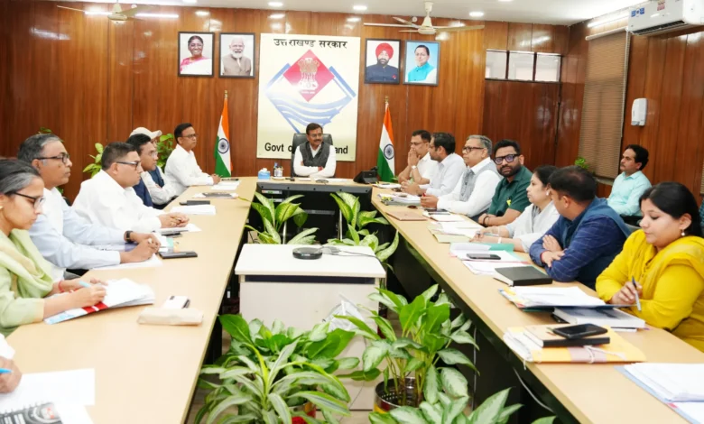 Uttarakhand News: बैराज योजना के लिए 5 वर्षीय रोडमैप तैयार, मुख्य सचिव ने जलश्रोतों के उपचार पर दिया जोर….