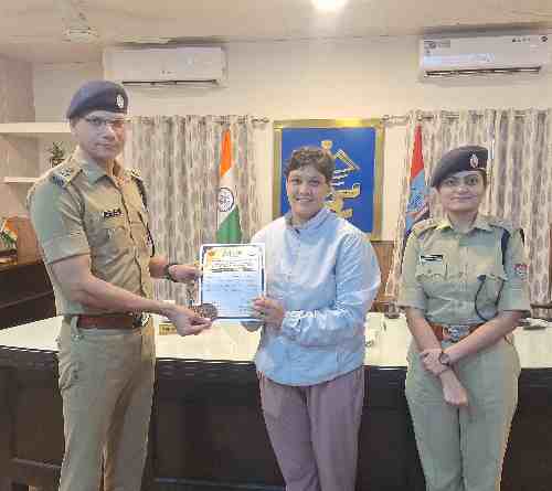 महिला एएसआई ने राष्ट्रीय स्तर पर जीता पदक, एसएसपी ने दी बधाई