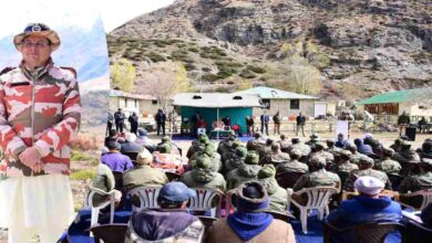 ‘सीमाओं पर बसने वाले लोगों का जीवन बेहतर हो’ — मुख्यमंत्री पुष्कर सिंह धामी ने सीमांत क्षेत्र के ग्रामीणों से किया संवाद, बोले- सड़क-स्वास्थ्य और शिक्षा को किया जाएगा सुदृढ़…..