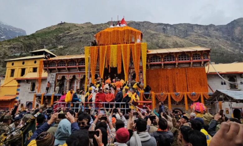 बदरीनाथ धाम के कपाट 25 नवंबर को बंद, चारधाम यात्रा अब 12 दिन अतिरिक्त..