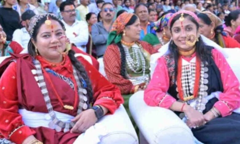 “बेकुंठ चतुर्दशी मेले में फैशन शो, परंपरा और स्टाइल का संगम” “बेकुंठ चतुर्दशी मेले में फैशन शो, परंपरा और स्टाइल का संगम”