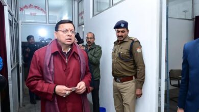 मुख्यमंत्री धामी का औचक निरीक्षण, थानेदार ड्यूटी से नदारद मिलने पर तत्काल लाइन हाजिर..