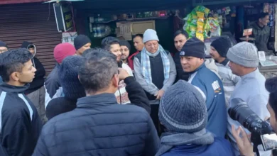 बिना प्रोटोकॉल रानीखेत पहुंचे मुख्यमंत्री धामी, पर्यटकों से हुए रूबरू..