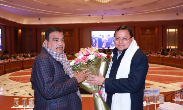मुख्यमंत्री पुष्कर सिंह धामी ने नितिन गडकरी की अध्यक्षता में आयोजित राष्ट्रीय राजमार्ग परियोजनाओं की समीक्षा बैठक में प्रतिभाग किया