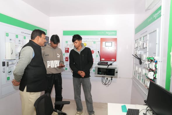 मुख्य सचिव आनन्द बर्द्धन ने स्किल हब सहसपुर का किया निरीक्षण, क्षमता के पूर्ण उपयोग के दिए निर्देश..