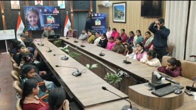 देहरादून के जिलाधिकारी सविन बंसल ने ‘प्रोजेक्ट नंदा-सुनंदा’ के तहत आर्थिक रूप से कमजोर और अनाथ बालिकाओं को शिक्षा के लिए वित्तीय सहायता प्रदान की है देहरादून के जिलाधिकारी सविन बंसल ने ‘प्रोजेक्ट नंदा-सुनंदा’ के तहत आर्थिक रूप से कमजोर और अनाथ बालिकाओं को शिक्षा के लिए वित्तीय सहायता प्रदान की है