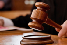 Uttarakhand: देहरादून एयरपोर्ट पर खाने पीने के संचालन से जुड़ीं याचिकाएं खारिज, उच्च न्यायलय में दायर की गई थी