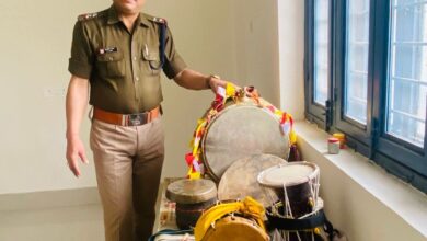 लोकगीतों से जागरूकता का संदेश दे रहे सब इंस्पेक्टर अनूप नयाल,