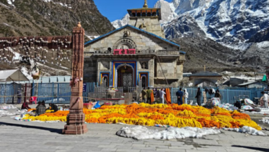 Kedarnath Dham: फूलों से सजने लगा बाबा केदार का धाम, आज गौरीकुंड पहुंचेगी उत्सव डोली, 22 को खुलेंगे कपाट
