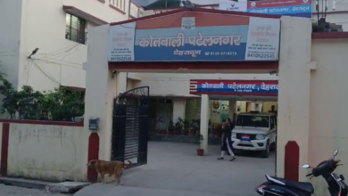 देहरादून में अस्पतालकर्मी पर कांच की टूटी बोतल से जानलेवा हमला, विवाद सुलझाने के दौरान किया अटैक