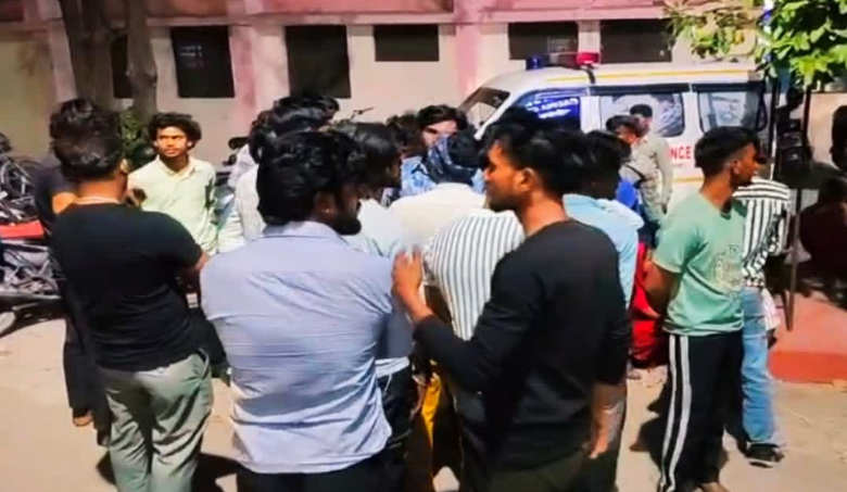 झबरेड़ा में भीषण हादसा, ट्रैक्टर ने बाइक को रौंदा, शादी से लौट रहे दो भाइयों की मौत, एक घायल