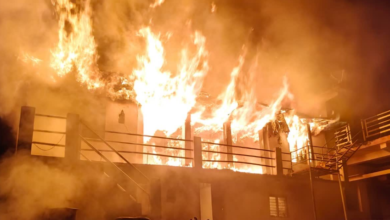 उत्तरकाशी जुणगा गांव में मकान में लगी भीषण आग, झुलसने से दो लोग घायल