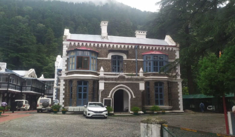 2018 फॉरेस्ट गार्ड भर्ती परीक्षाफल रोकने का मामला, हाईकोर्ट ने UKSSSC के सचिव को किया तलब