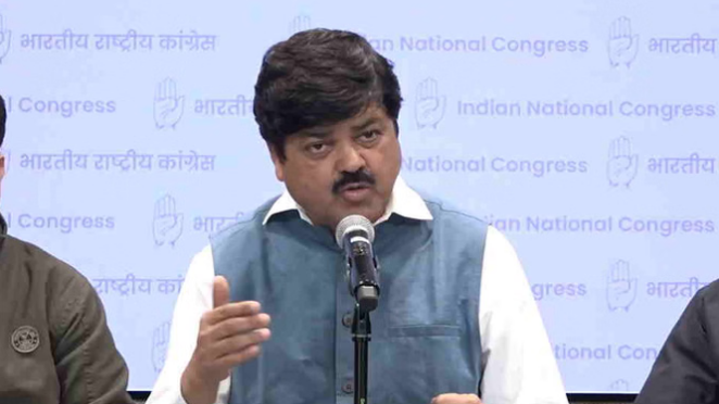 Uttarakhand: चुनावी मोर्चे पर अकेले पड़ गए कांग्रेस के कमांडर, नेताओं की खींचतान से घमासान, बनना पड़ रहा ढाल