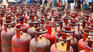 गैस की किल्लत: इंडेन गैस एजेंसी के लिए नई व्यवस्था, अब सिलिंडर के साथ ही पर्ची लेकर आएगी गाड़ी