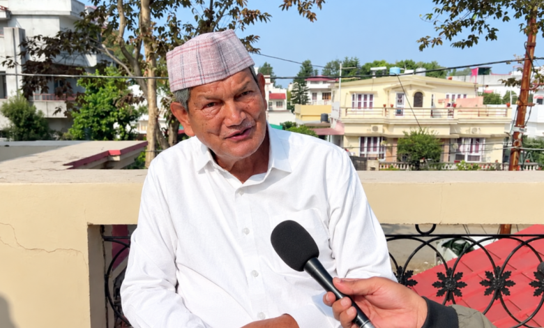 अजित डोभाल पर राहुल गांधी के विवादित आरोपों के समर्थन में आए हरीश रावत, विरोध को बताया नासमझी