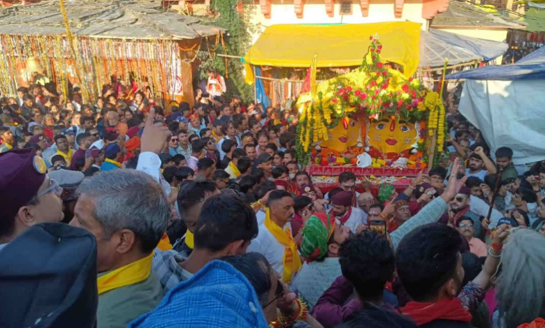 मां नंदा सुनंदा की भव्य शोभा यात्रा के साथ नंदा देवी मेला संपन्न, अल्मोड़ा में भक्तों ने नम आंखों से दी विदाई