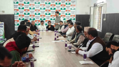 Uttarakhand: कांग्रेस में विवाद की वजह फेस, पार्टी खो रही बेस, दिग्गज नेताओं में चेहरा बनने के लिए संग्राम