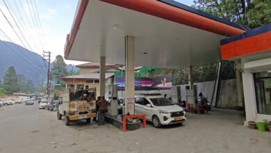 नैनीताल: दुपहिया वाहन ₹200 और फोर व्हीलर को केवल ₹500 पेट्रोल मिलने का दावा, जानें क्या कहते हैं संचालक