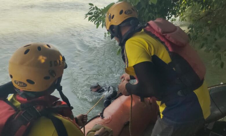 गंगा में नहा रहा था 19 साल का सेन, अचानक गहरे पानी में डूबकर हुआ लापता, सर्च ऑपरेशन जारी गंगा में नहा रहा था 19 साल का सेन, अचानक गहरे पानी में डूबकर हुआ लापता, सर्च ऑपरेशन जारी