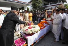 देहरादून पहुंचे उप राष्ट्रपति सीपी राधाकृष्णन, पूर्व मुख्यमंत्री बीसी खंडूड़ी को दी श्रद्धांजलि