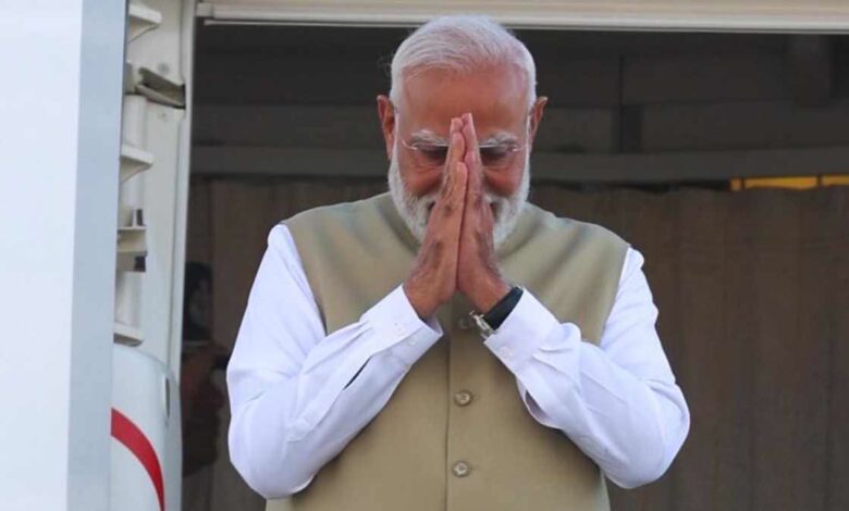 पांच देशों की यात्रा पूरी कर भारत लौटे पीएम मोदी, इटली के साथ विशेष रणनीतिक साझेदारी को अहम बताया पांच देशों की यात्रा पूरी कर भारत लौटे पीएम मोदी, इटली के साथ विशेष रणनीतिक साझेदारी को अहम बताया
