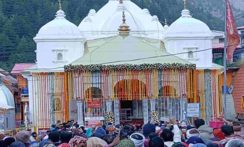 गंगा दशहरा पर गंगोत्री धाम में उमड़ा जनसैलाब, श्रद्धा और भक्ति से सराबोर हुआ पूरा धाम