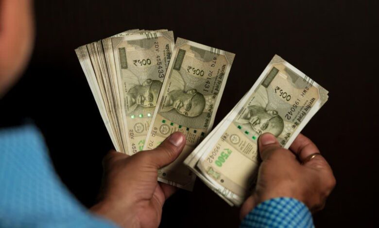 8th Pay Commission Update: डीए नहीं, इस नए फॉर्मूले से तय होगी बेसिक सैलरी; न्यूनतम वेतन सीधे ₹69,000 होने की उम्मीद