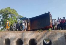 उमरिया में दर्दनाक हादसा, श्रद्धालुओं से भरी ट्रैक्टर-ट्रॉली पुलिया से पलटी, 6 लोगों की मौत