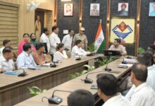 पदभार संभालते ही एक्शन में दिखे डीएम डॉ. आशीष चौहान, जन समस्याओं के त्वरित समाधान पर जोर
