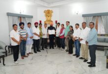 कांग्रेस नेताओं ने राज्यपाल से की मुलाकात, कानून व्यवस्था और इन मामलों को लेकर सौंपा ज्ञापन