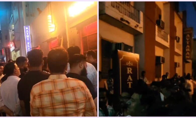 हरिद्वार में चल रही थी फिल्म की शूटिंग, बार एंड रेस्टोरेंट का बोर्ड लगाने पर लोगों ने किया हंगामा, जानिए पूरा मामला