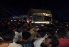 देहरादून में बदमाशों ने वकील की गोली मारकर की हत्या, गुस्साए लोगों ने शव सड़क पर रख किया प्रदर्शन