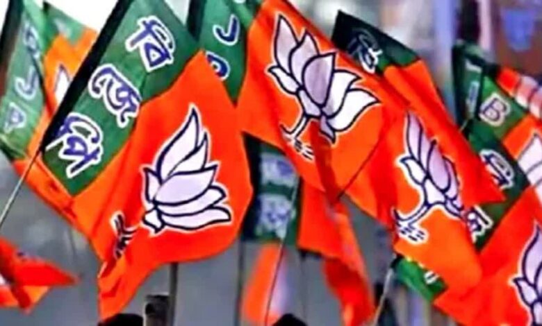 प्रवास के जरिए हारी सीटों को जीतने की रणनीति, कांग्रेस बोली- प्रदेश में कानून व्यवस्था ध्वस्त, भाजपा प्रवास में मस्त प्रवास के जरिए हारी सीटों को जीतने की रणनीति, कांग्रेस बोली- प्रदेश में कानून व्यवस्था ध्वस्त, भाजपा प्रवास में मस्त