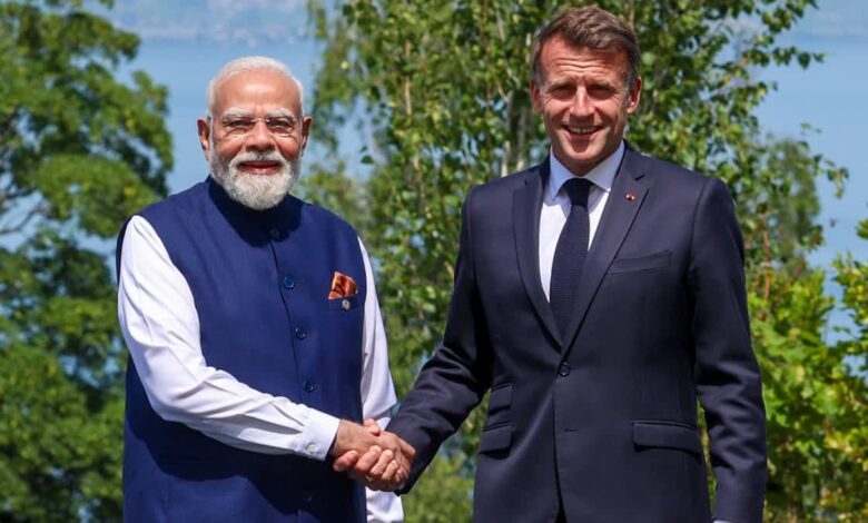 प्रिय मित्र नरेंद्र, आपका स्वागत करके बहुत खुशी हुई, फ्रांस-भारत की दोस्ती अमर रहे: मैक्रों ने हिंदी में कहा प्रिय मित्र नरेंद्र, आपका स्वागत करके बहुत खुशी हुई, फ्रांस-भारत की दोस्ती अमर रहे: मैक्रों ने हिंदी में कहा